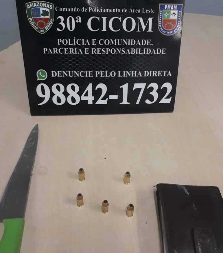 Policiais militares da 30 Cicom detêm suspeito arma branca e