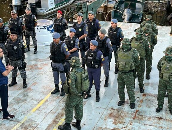 Policiais Militares Embarcam Para Novo Air O Para Atuar Na Opera O