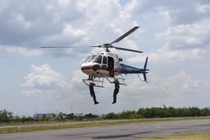 Imagem da notícia - Departamento de Operações Aéreas da SSP prepara policiais de elite para ações helitransportadas