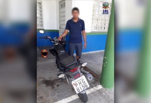 Imagem da notícia - Polícia Militar recupera motocicleta com restrição de roubo na zona leste de Manaus