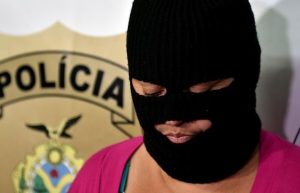 Imagem da notícia - Polícia Civil prende cobradora denunciada por agredir fisicamente a própria mãe