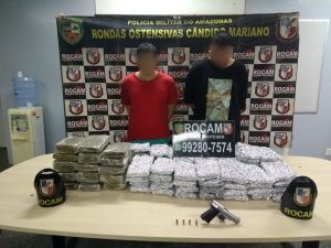 Imagem da notícia - Rocam prende dupla com 60kg de drogas