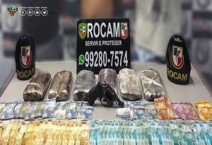 Imagem da notícia - Rocam apreende armas e mais de R$ 2,6 mil em notas falsas