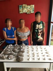 Imagem da notícia - PC prende família com mais de 2 kg de drogas em Urucurituba