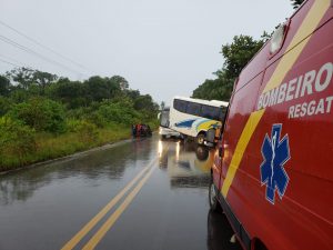 Imagem da notícia - Bombeiros fazem atendimento a vítimas de acidentes em estradas