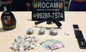 Imagem da notícia - Rocam prende três homens por tráfico de drogas e porte ilegal de arma