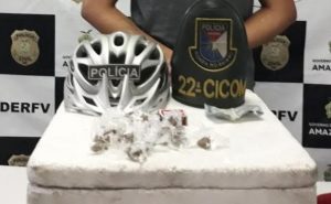 Imagem da notícia - Ciclo patrulheiros da Polícia Militar detém jovem com drogas