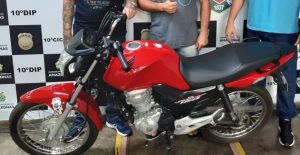 Imagem da notícia - PC recupera motocicleta roubada no bairro Tarumã