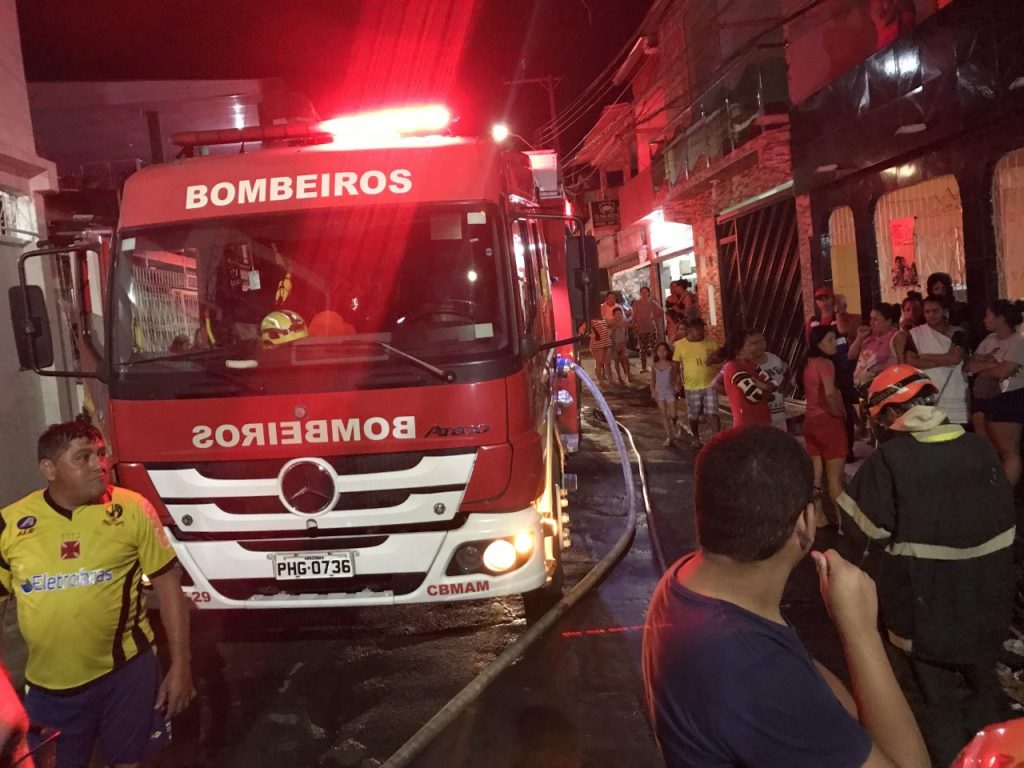 Corpo de Bombeiros em atividade