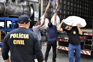 Imagem da notícia - Polícia Civil incinera mais de uma tonelada e meia de drogas