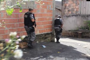 Imagem da notícia - Homem é preso pela Rocam por roubo no Nossa Senhora de Fátima