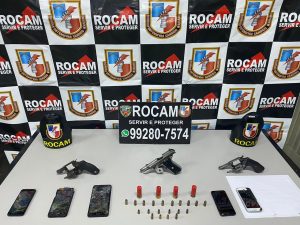 Imagem da notícia - Rocam detém 2 homens por porte ilegal de arma de fogo