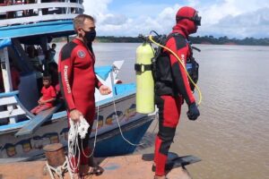 Imagem da notícia - Base Arpão conta com bombeiros para busca por drogas no rio Solimões