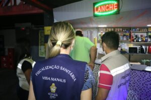 Imagem da notícia - Organizador de festa clandestina é multado em quase R$ 30 mil durante CIF