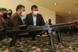 Imagem da notícia - Governador faz entrega de equipamentos para a segurança pública