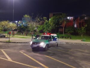 Imagem da notícia - Com auxílio do Cerco Inteligente, PMAM recupera motocicleta furtada e prende dupla em flagrante na madrugada deste sábado