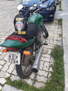 Imagem da notícia - Polícia Militar prende homem na manhã desta quinta-feira por tráfico de drogas na zona oeste