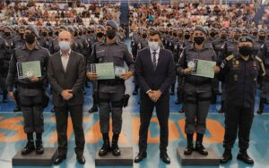 Imagem da notícia - Wilson Lima participa de formatura de 404 policiais que vão reforçar segurança pública no interior