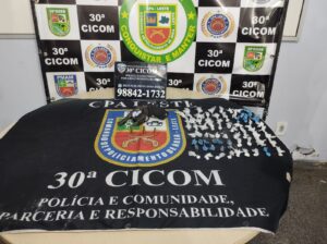 Imagem da notícia - PMAM detém homem por tráfico e em posse de arma de fogo no bairro Jorge Teixeira