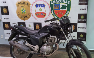 Imagem da notícia - Polícia Militar recupera motocicleta roubada no bairro Cachoeirinha