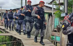 Imagem da notícia - Em 11 dias, PMAM apreende armas de fogo, drogas e 2,2 toneladas de pescado ilegal em Parintins