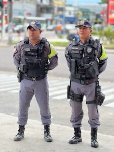 Imagem da notícia - Policiais Militares prendem dois homens e localizam veículo com restrição de roubo