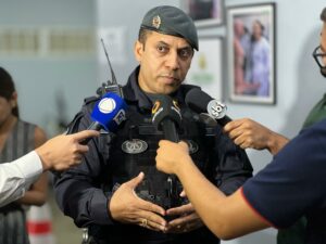 Imagem da notícia - Polícia Militar do Amazonas prende dupla após frustrar roubo a ônibus do transporte coletivo