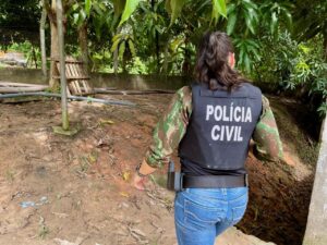 Imagem da notícia - <strong></noscript>Polícia Civil do Amazonas prende ‘pirata de rio’ por roubo de embarcação no Rio Negro</strong>