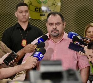 Imagem da notícia - <strong></noscript>Polícia Civil prende homem por abusar sexualmente de adolescente durante dois anos, em Santa Isabel do Rio Negro</strong>