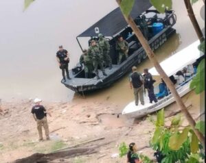 Imagem da notícia - <strong></noscript>Policiais da Base Arpão 2 prendem homem suspeito de incendiar casa  da ex-companheira  em Novo Airão</strong>