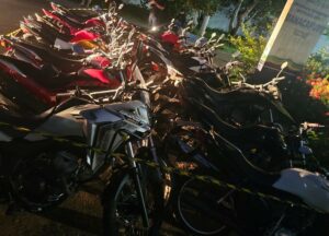 Imagem da notícia - Polícia Civil deflagra operação e apreende 21 motocicletas adulteradas provenientes de roubo e furto em Manacapuru